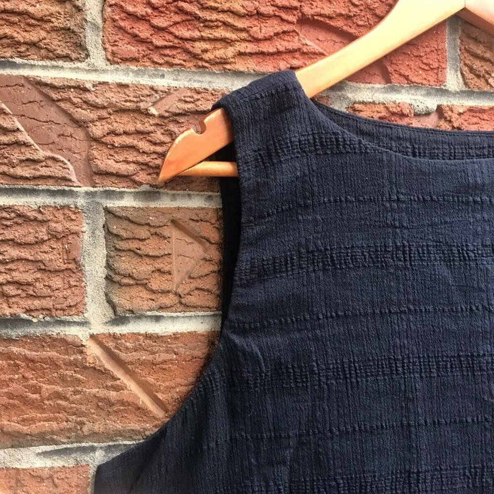 Navy Blue J. Jill Textured Sleeveless Top (NWT) - Picture 2 of 5